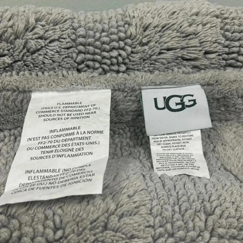 Ugg Emma Bath Rug Mat Reversible - Picture 5 of 7